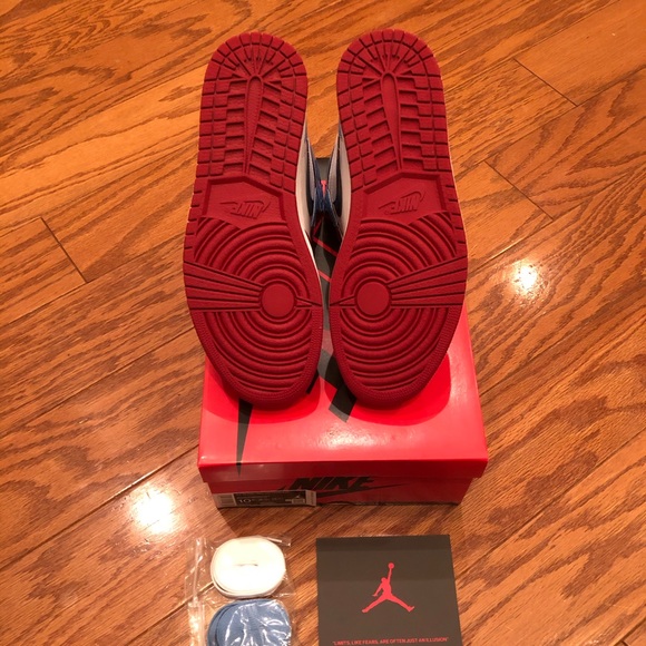 Sold on IG. Air Jordan 1 Retro High OG Fearless - Picture 5 of 8